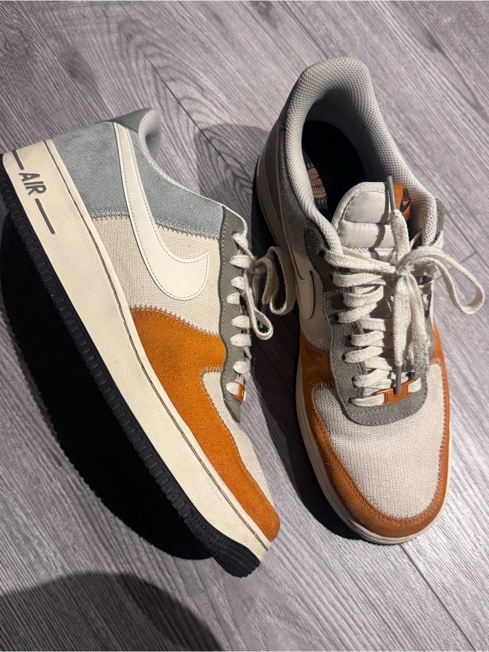NIKE 🍊 cream teal sneakers